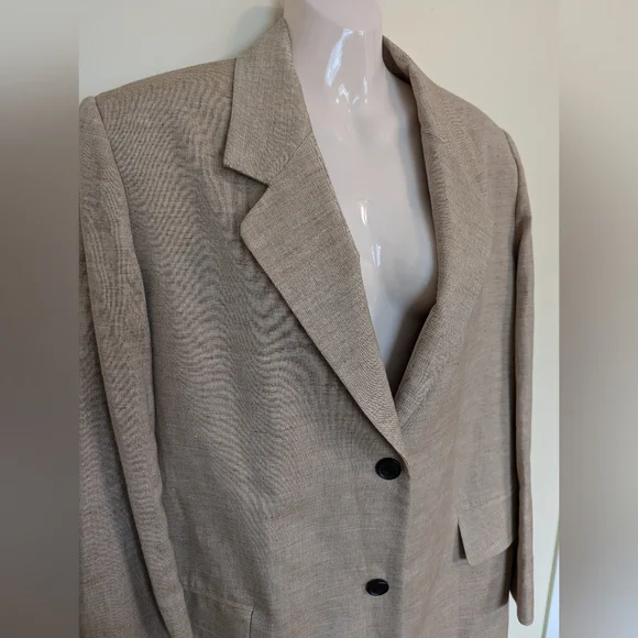 Interior The Jareth Coat In Sable 2 - Picture 7 of 11